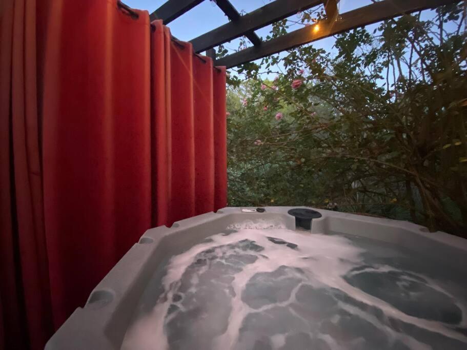 Cottage With Hot Tub And Pool Bandera, Tx. Esterno foto